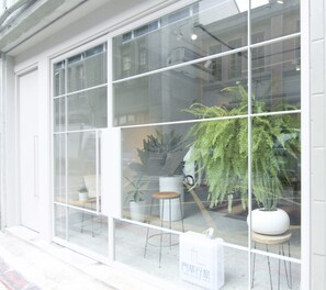 Property grounds - The Door Inn (Taipei)