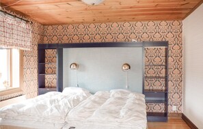 2 chambres, lit de bébé portatif