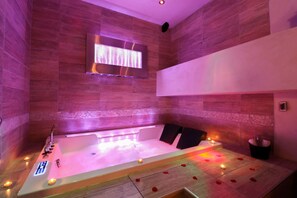 Jetted bathtub - Abri Cosy (Saint-Gilles)
