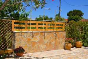 Front of property - Alexandra Apartments (Corfu)