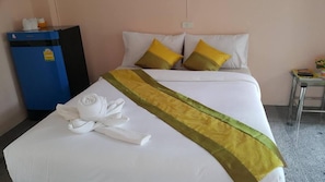 Rollaway beds, free WiFi - B and B Hotel (Ranong)