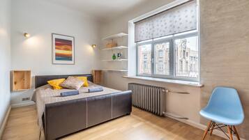 Deluxe Studio (12.5.) | In-room safe, desk, laptop workspace, soundproofing