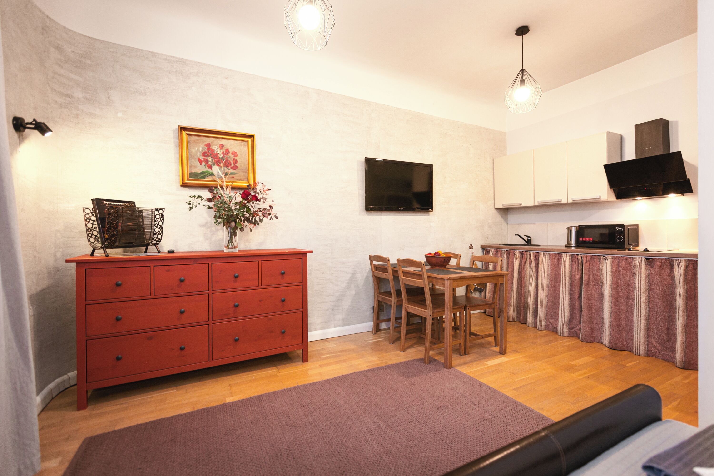 Deluxe-Studio | Zimmersafe, Schreibtisch, laptopgeeigneter Arbeitsplatz