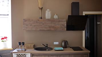 Luxury Studio 12.2 | Cocineta privada | Refrigerador y parrilla de estufa