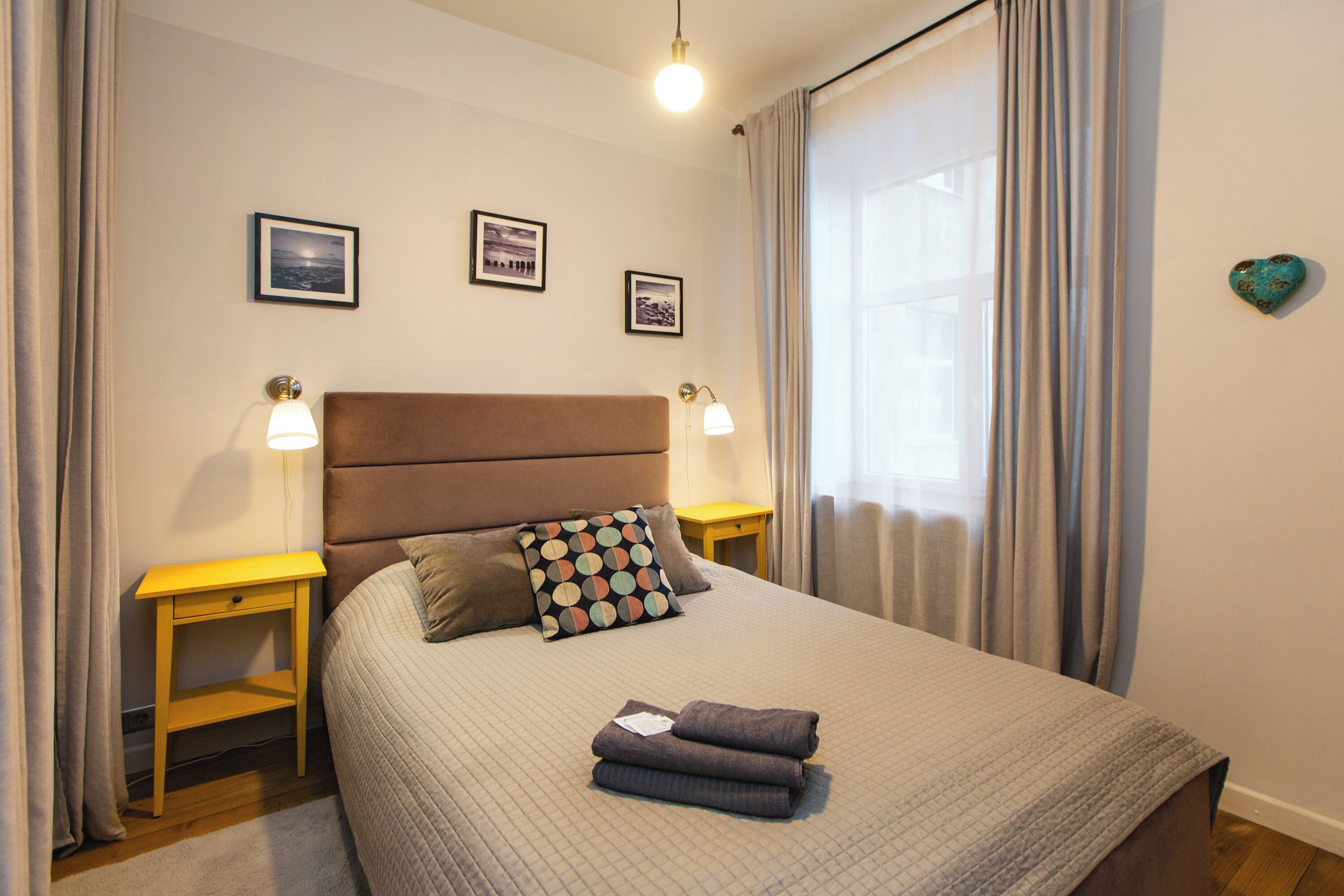 Design apartment | In-room safe, desk, laptop workspace, soundproofing