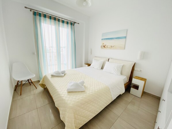 In-room safe, soundproofing, iron/ironing board, free WiFi - Eleftheria Hotel (Mykonos)