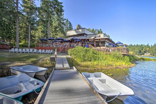 Hot Tub + Fireplace: Peaceful Anderson Island Home