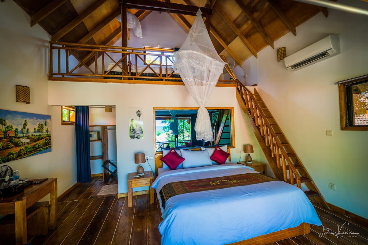 tree villa | 1 bedroom, in-room safe, desk, free cots/infant beds