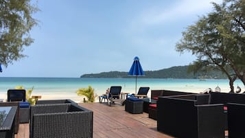 Frühstück, lokale und internationale Küche, Blick aufs Meer