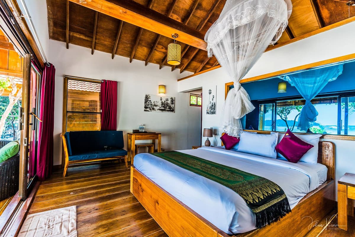 Beachfront Villa | In-room safe, desk, cribs (free), WiFi (free)