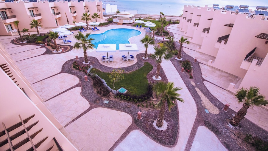 Sky View Suites Hotel