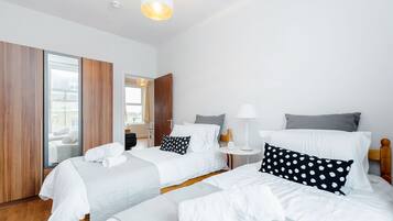 Classic Apartment, 2 Bedrooms | Egyptian cotton sheets, premium bedding, memory foam beds