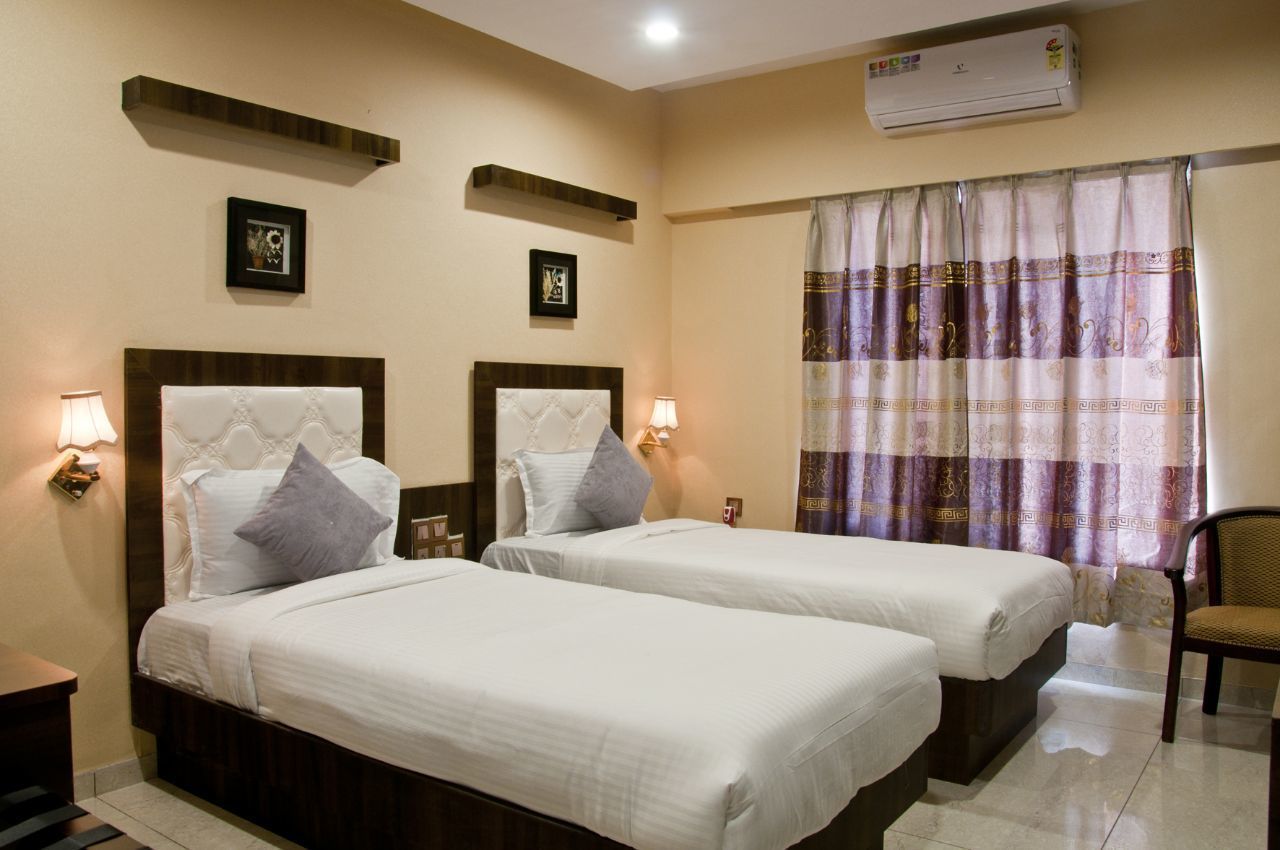 1 bedroom, premium bedding, minibar, in-room safe