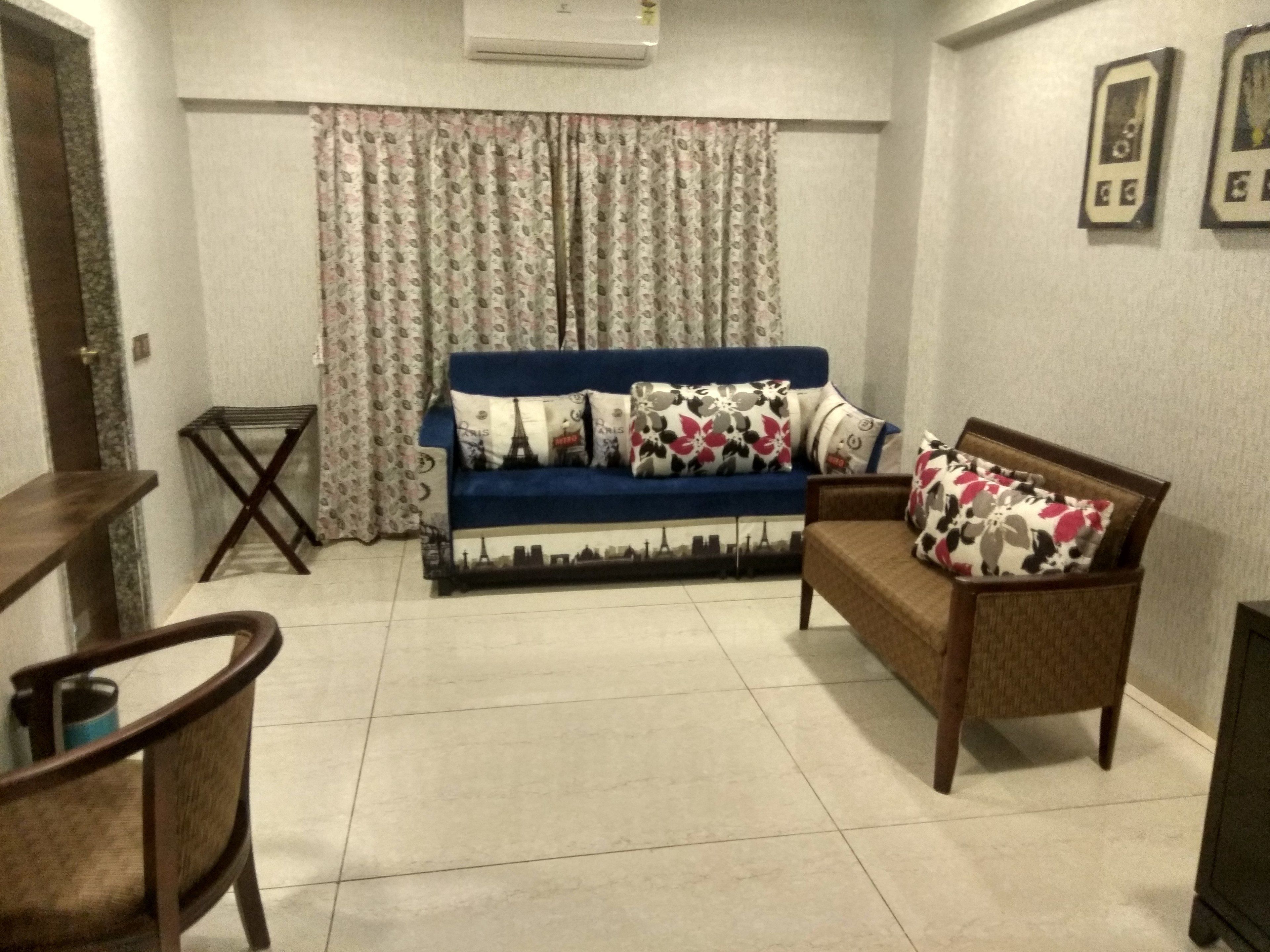 premium triple room | 1 bedroom, premium bedding, minibar, in-room safe