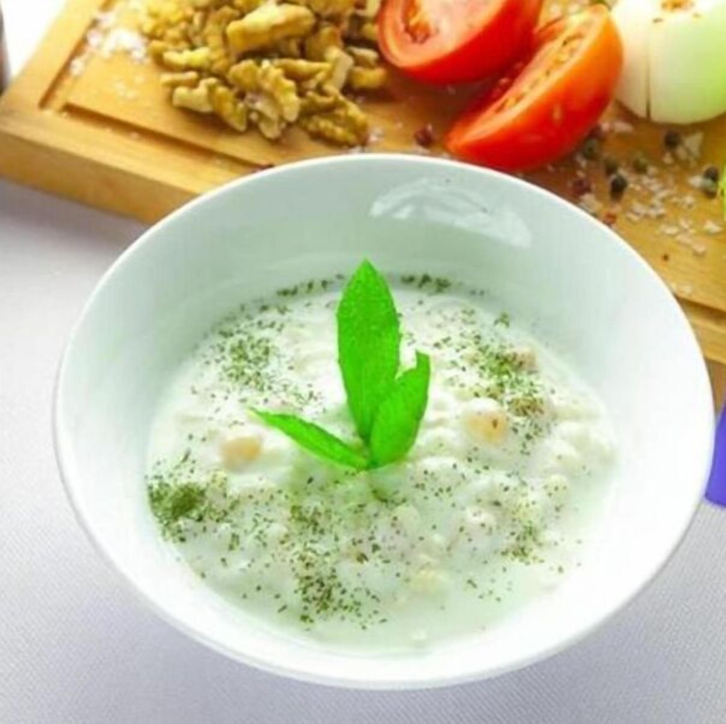 breakfast, lunch and dinner served