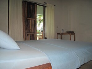 Comfort Bungalow | Room amenity - Pondok Siola (Labuhan Pandan)