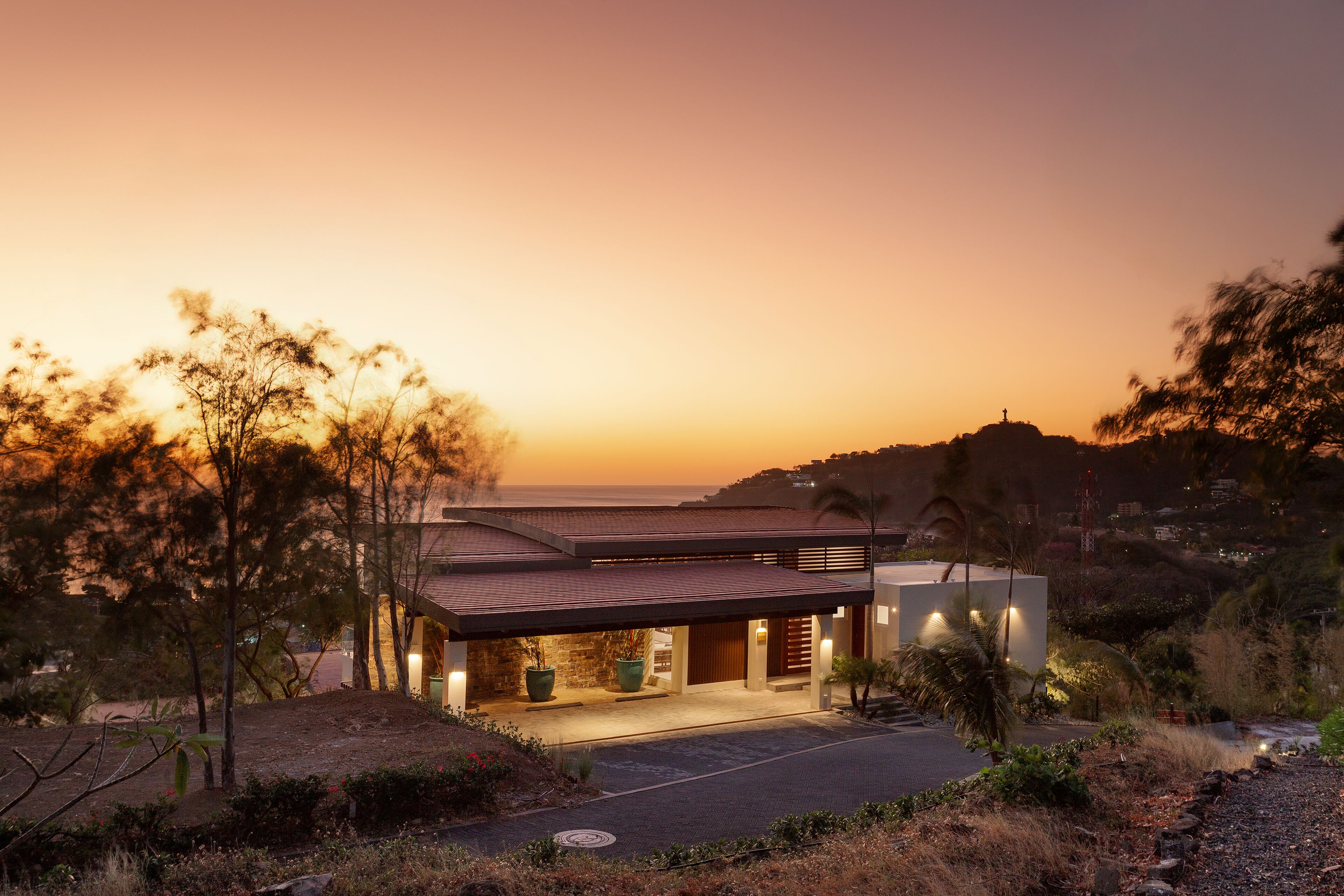 Signature Villa 9 bedroom, ocean view | In-room dining