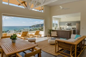 42-inch flat-screen TV with digital channels, TV - La Santa Maria Resort (San Juan del Sur)