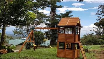 Children’s play area – outdoor