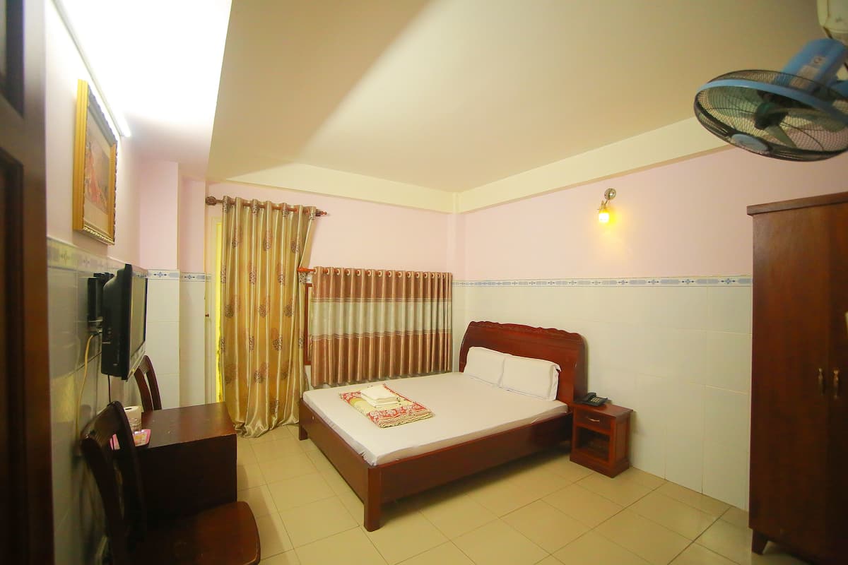 Minibar, desk, blackout drapes, free WiFi