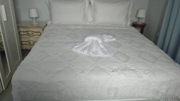 1 chambre, fer et planche Ă repasser, Wi-Fi gratuit, draps fournis