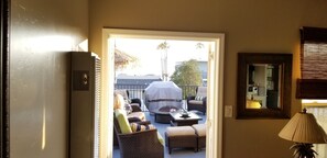 Interior - 180°OceanViews, Private BeachHouse on Strand! LGDeck,F-pit,BBQ, AC, ... Sleeps8. (Oceanside)