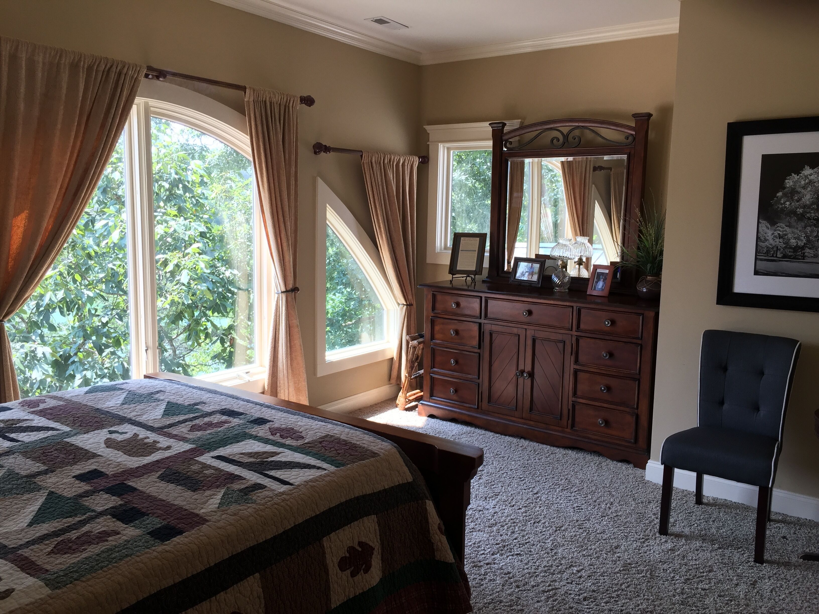 AWESOME LAKEFRONT HOME on Smith Lake