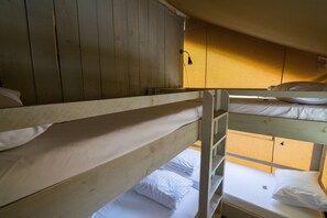 2 bedrooms, hypo-allergenic bedding, in-room safe