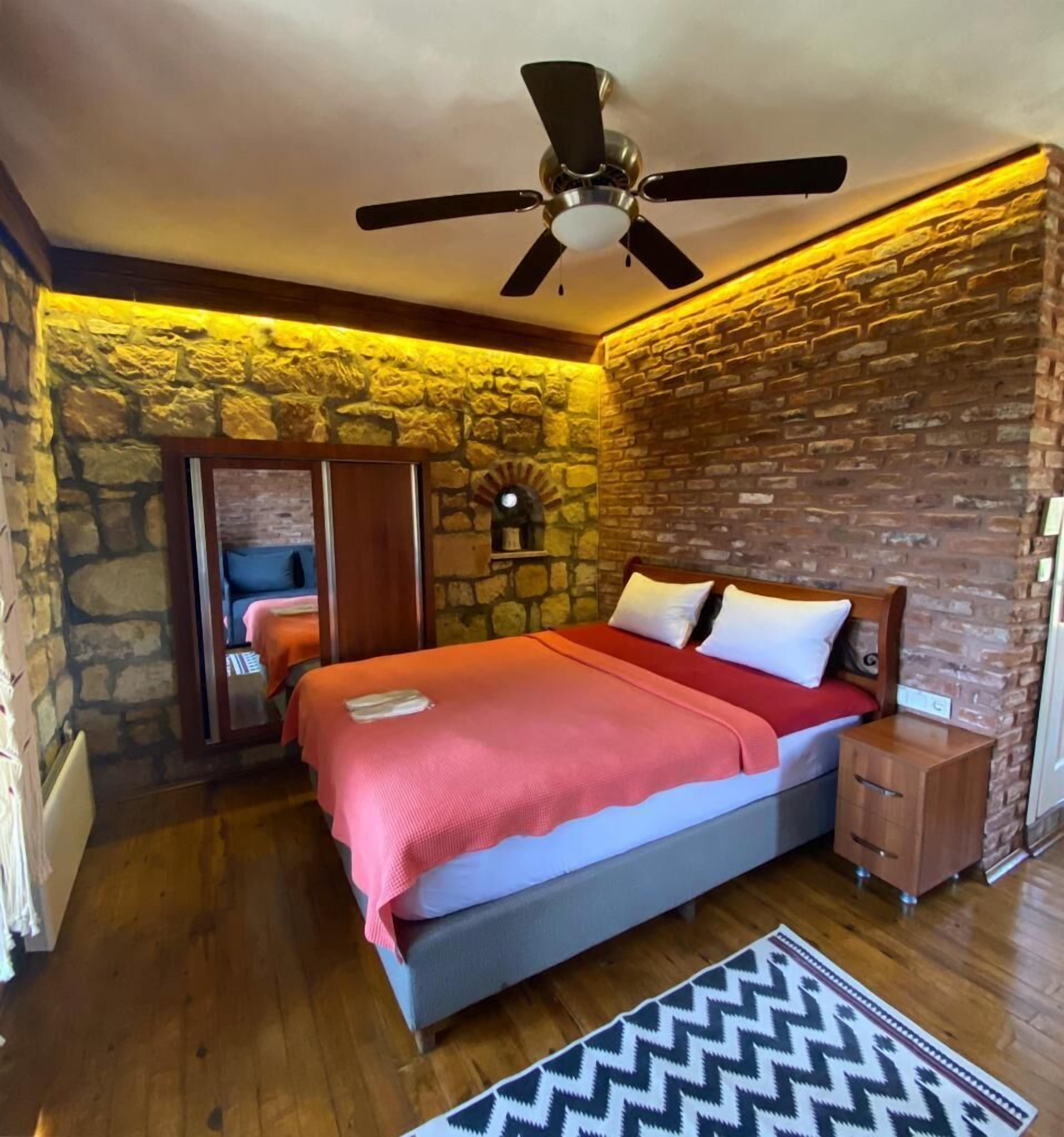 design double room, 1 bedroom, non smoking, sea view with balcony | 1 bedroom, egyptian cotton sheets, premium bedding