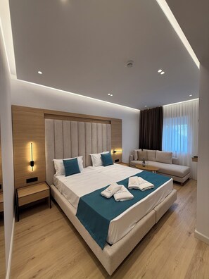 Egyptian cotton sheets, premium bedding, in-room safe