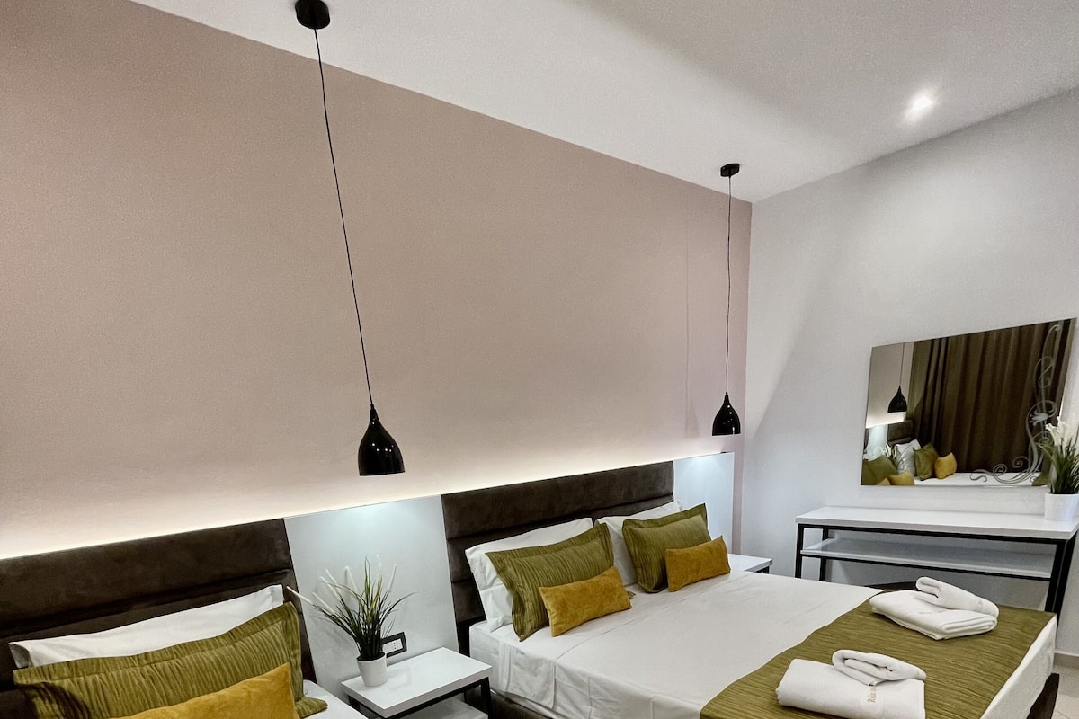 Apartment, Sea View | 1 bedroom, individually decorated, blackout drapes, soundproofing