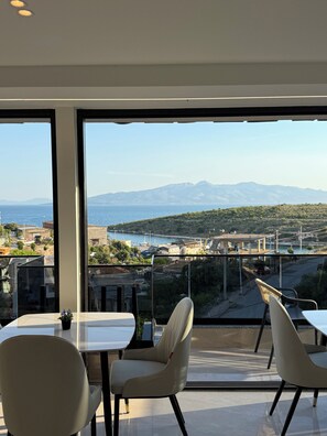 Free daily buffet breakfast  - Marisol Hotel (Sarandë)