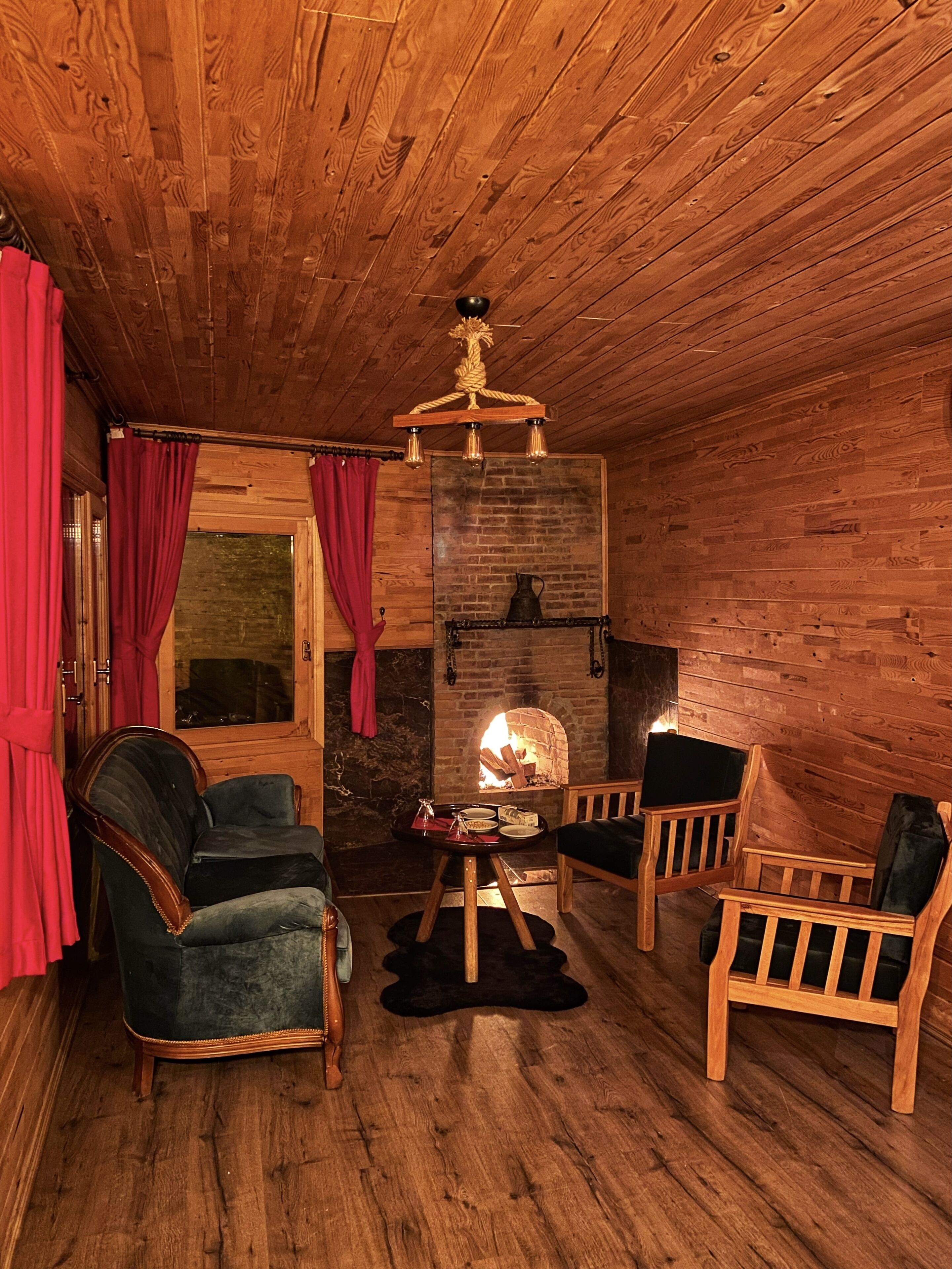 1 bedroom, in-room safe, individually decorated, desk