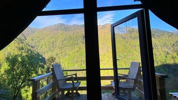 Caja de seguridad en la habitación y decoración personalizada