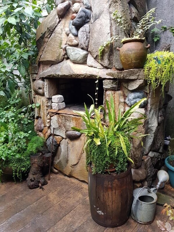 Fireplace - Guest House Batumi Globus (Batumi)