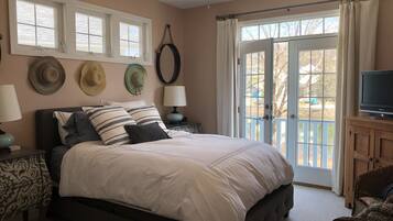 5 bedrooms, iron/ironing board, travel crib, WiFi