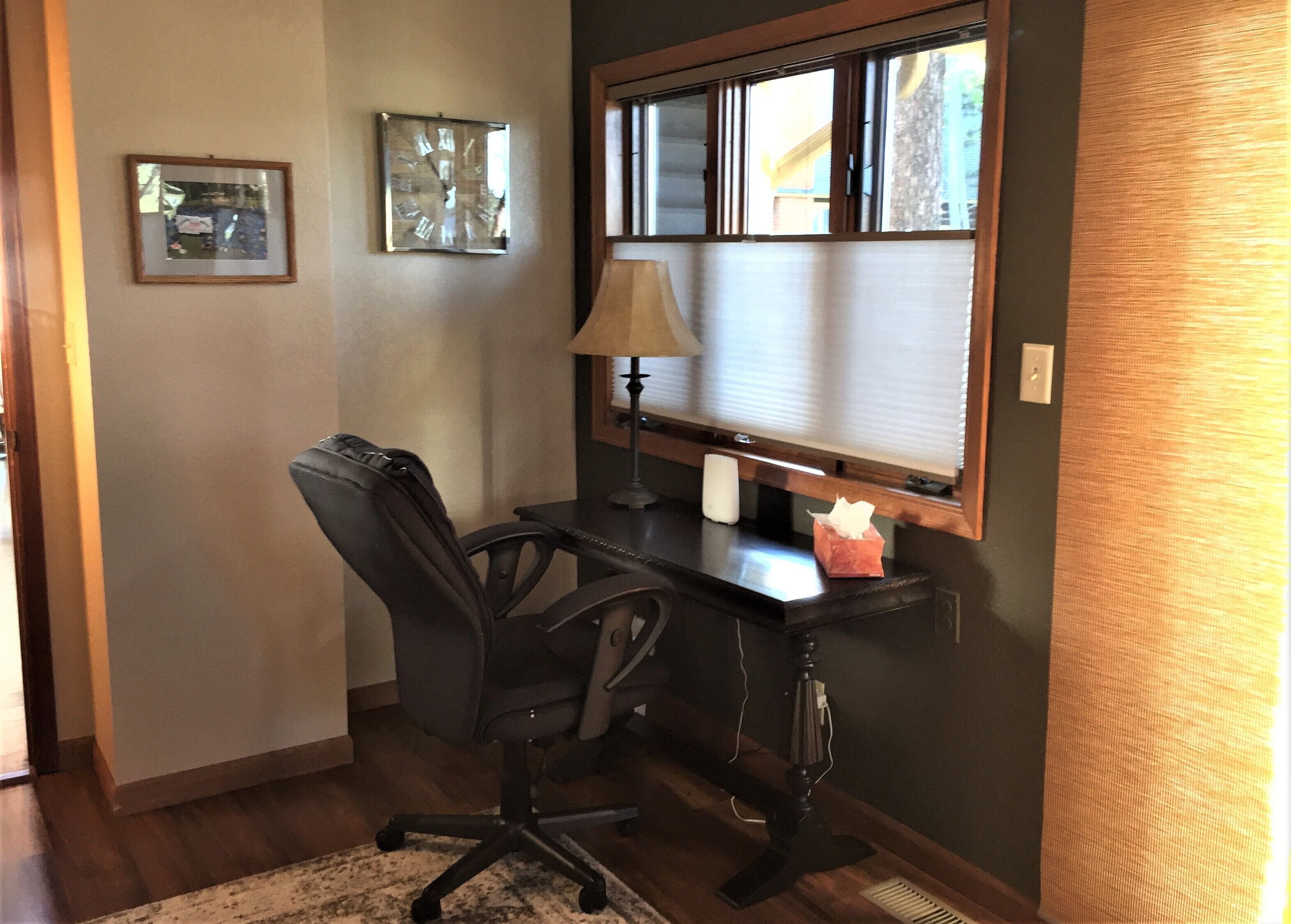 LongView +BrookSide Suites: 2 units/one price, Perfect for families/friends!