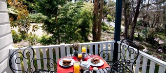 Piccolo - Eclectic Mts Cottage, Pet Friendly