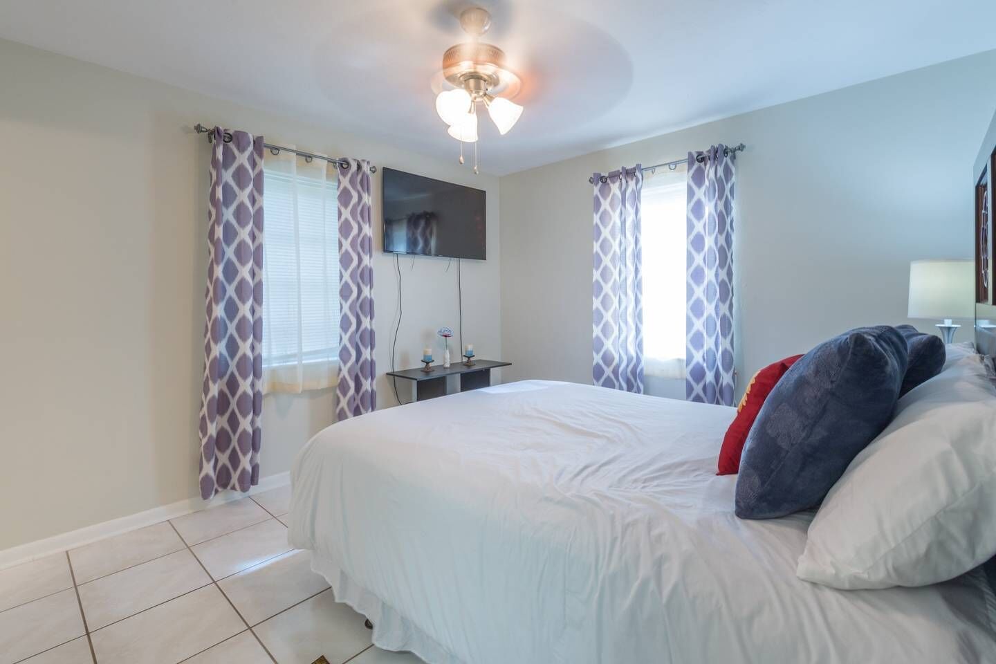 3 bedrooms, iron/ironing board, WiFi (free), bed sheets