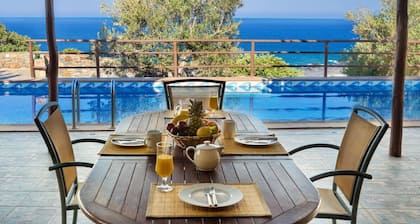 Traditional villa w/pool & seaview near Elafonissi