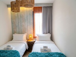 2 bedrooms, in-room safe, iron/ironing board, free WiFi