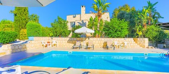 Villa Georgios Rafaela: Afgelegen, zwembad, Wifi, A / C, 10 personen