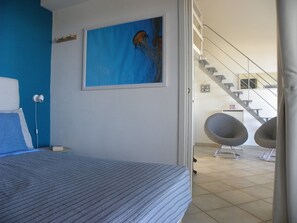 2 chambres, fer et planche à repasser, lit parapluie, draps fournis