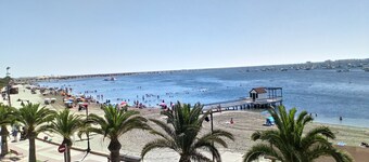 APARTMENT, WIFI, PRICELESS SEAFRONT APARTMENT, WIFI, PRICELESS VIEWS Ok