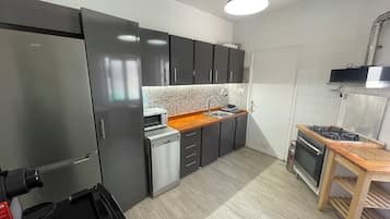 Refrigerador, microondas, horno y lavavajillas