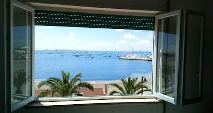 APPARTEMENT PREMIĂRE LIGNE MAR MENOR, AVEC WIFI, BELLES VUES