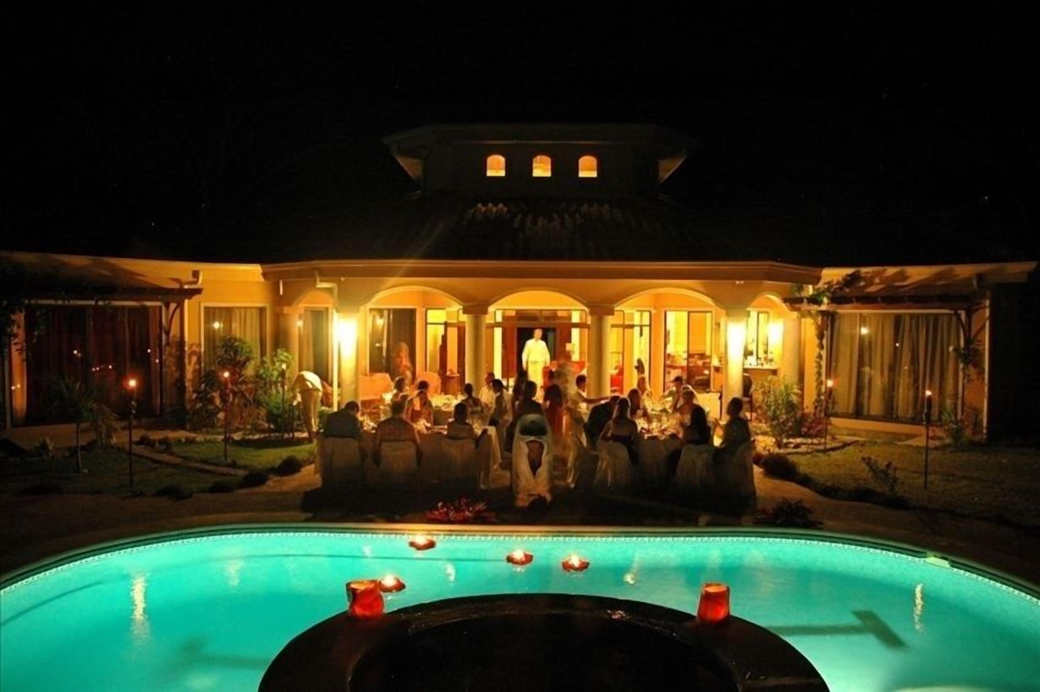 Udendørs pool, opvarmet pool