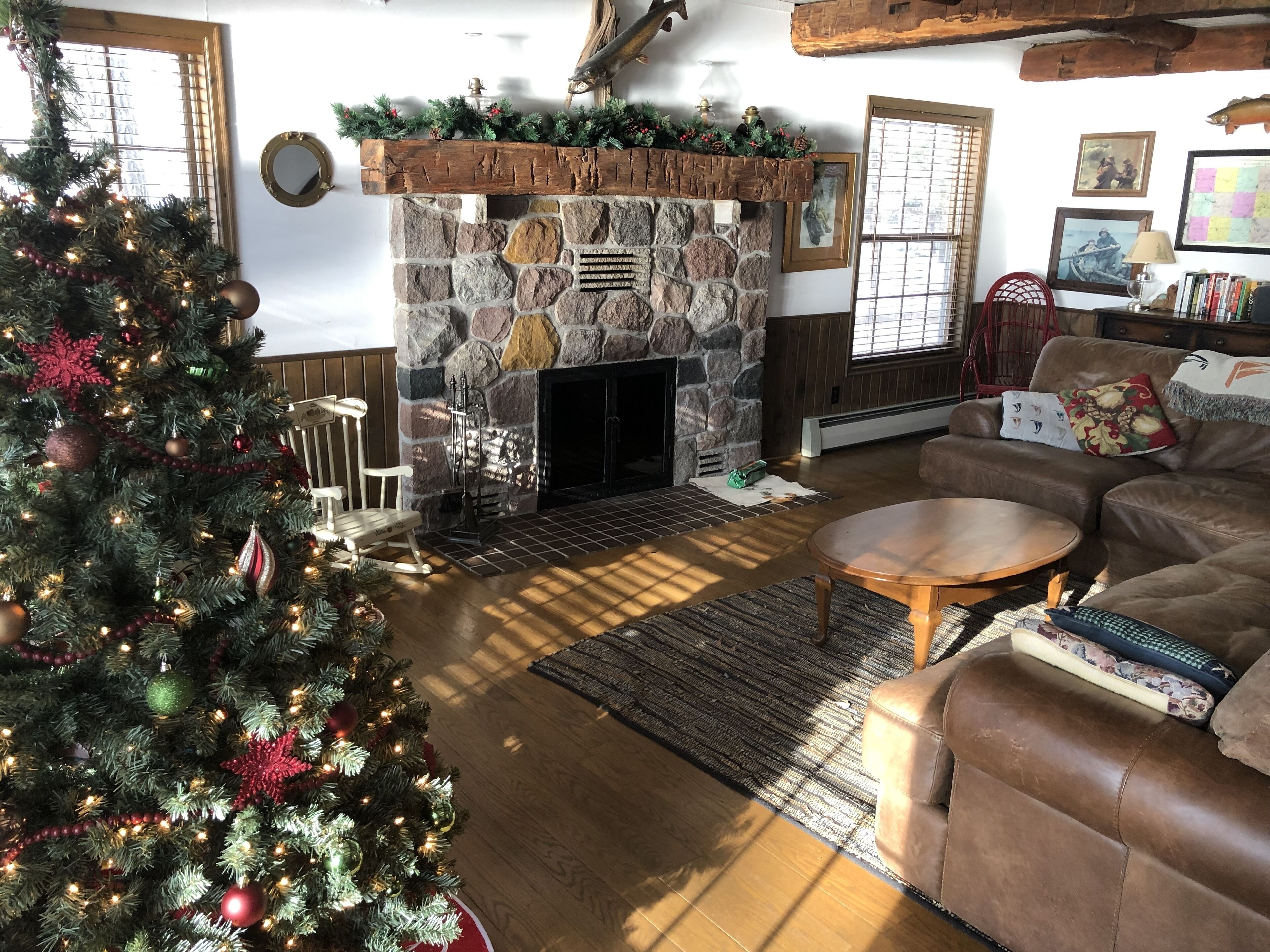 Classic Wisconsin Lake Home on Big Silver Lake, Great for Swimming & Boating! 