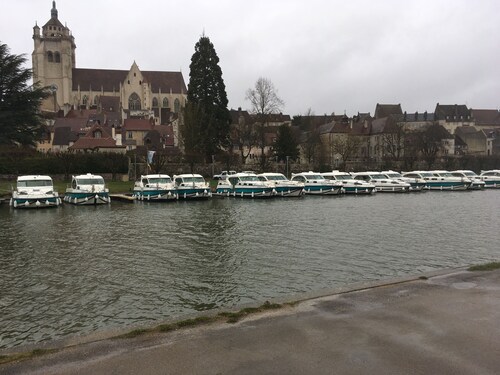 Grand appartement plein centre ville, calme, confortable, thé, café offerts