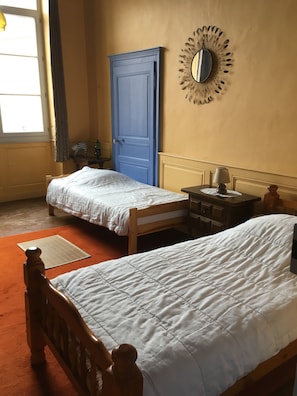 4 bedrooms, iron/ironing board, travel cot, free WiFi
